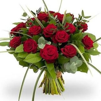 19 red roses with greenery | Flower Delivery Dolgoprudny